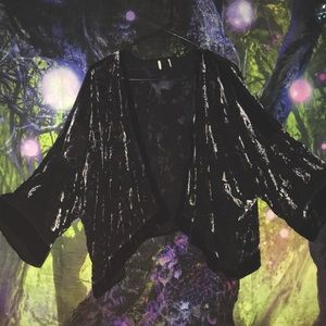 🔮💫Urban outfitters Stevie nicks vibes floral velvet burnout kimono whimsigoth